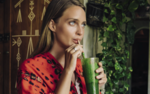 banana spinach tahini smoothie